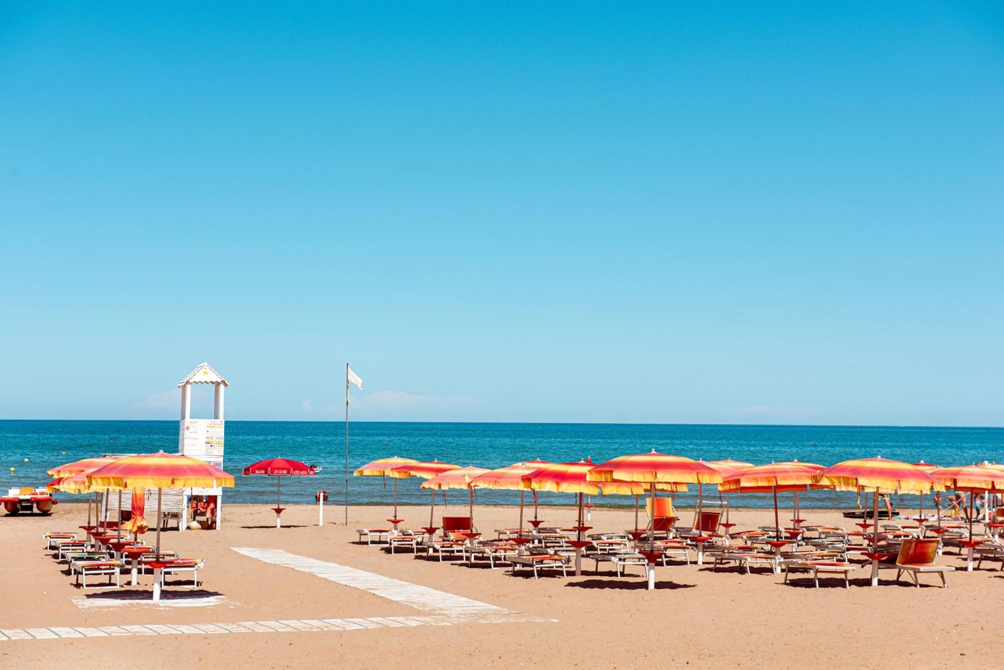 Villaggio Camping Punta Lunga ヴィエステ エクステリア 写真